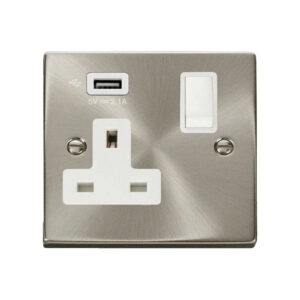 Click Deco 13A Satin Chrome Single Socket with USB White Insert